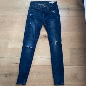 BlankNYC distressed skinny jeans